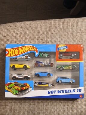 Mattel Hot Wheels 10-Car Set - Blue, Yellow, Green & Orange ,Red Cars 2021